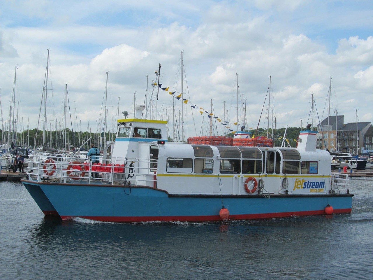 jetstreamtours-rivercruiser.jpg