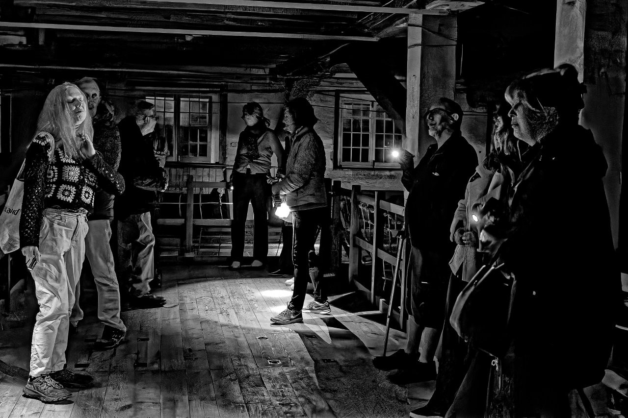 Ghost Tours (B&W) Ray Fothergill (43) Lowres