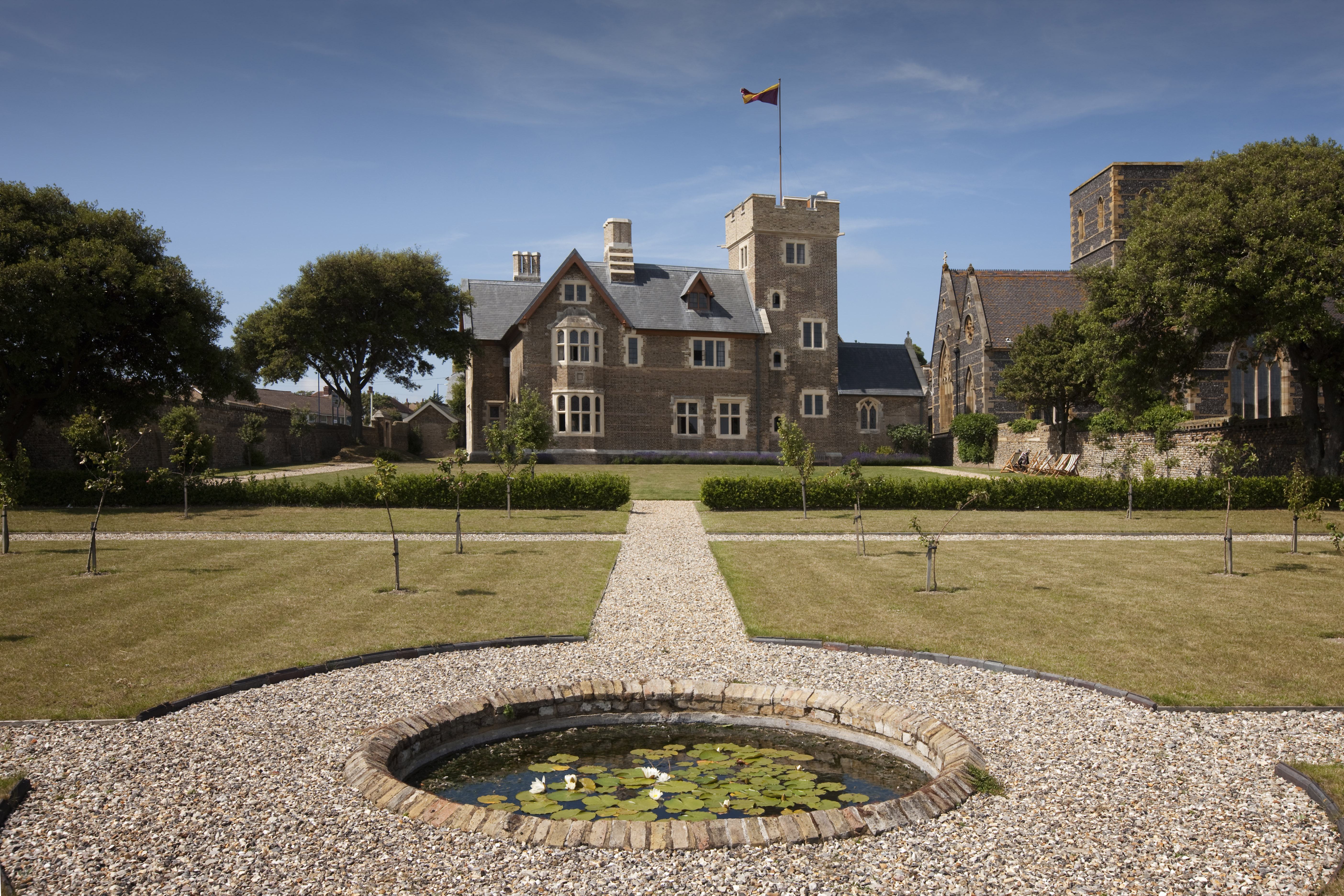 the-grange---from-garden-l-.jpg