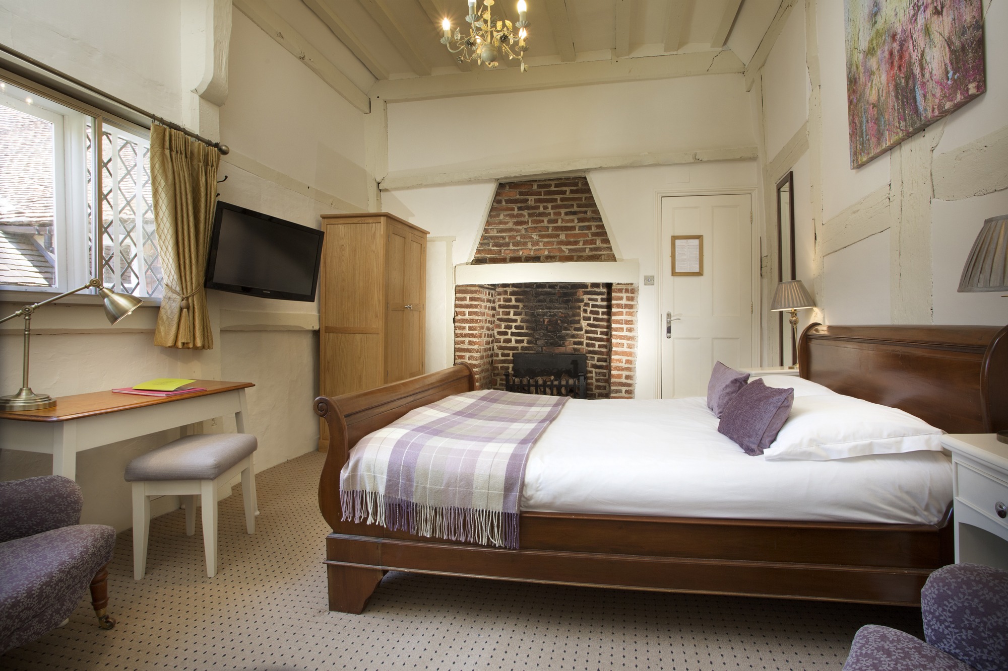 George Hotel, Cranbrook-Heather (Feature) (3).jpg