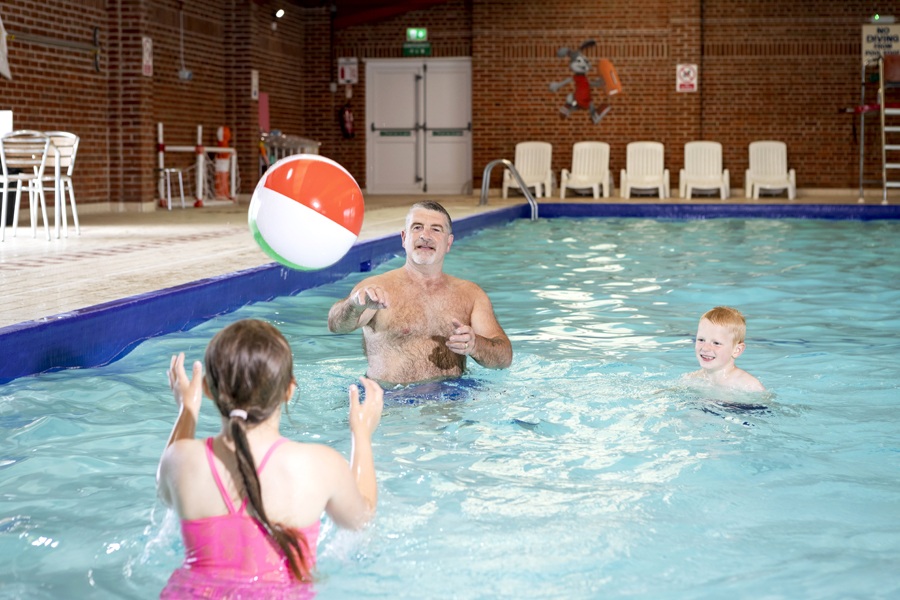 NB_family_pool_900x600.jpg