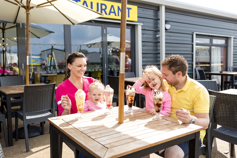 NB_icecream_family_900x600.jpg