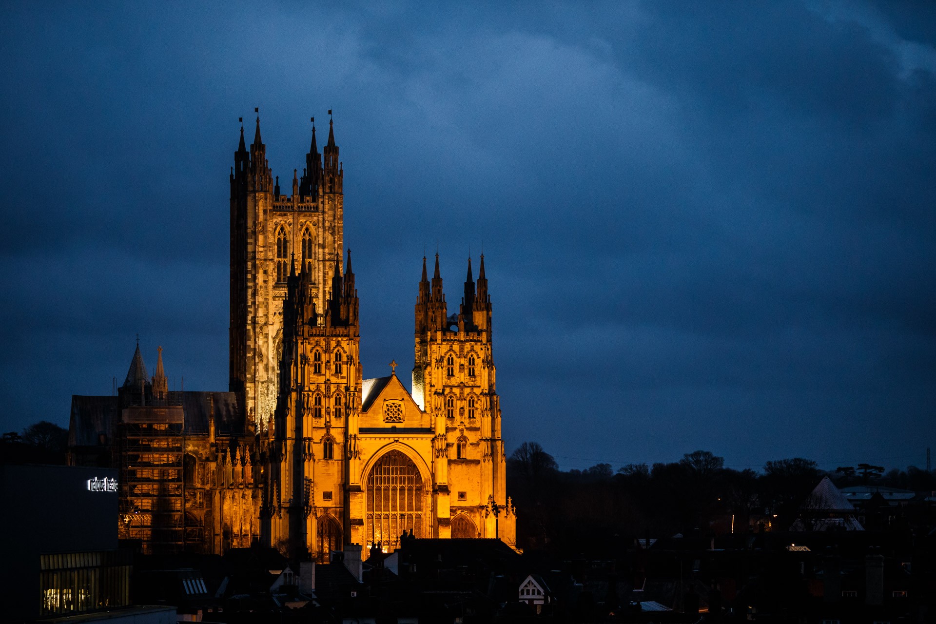 canterbury-cathedral-night.jpg