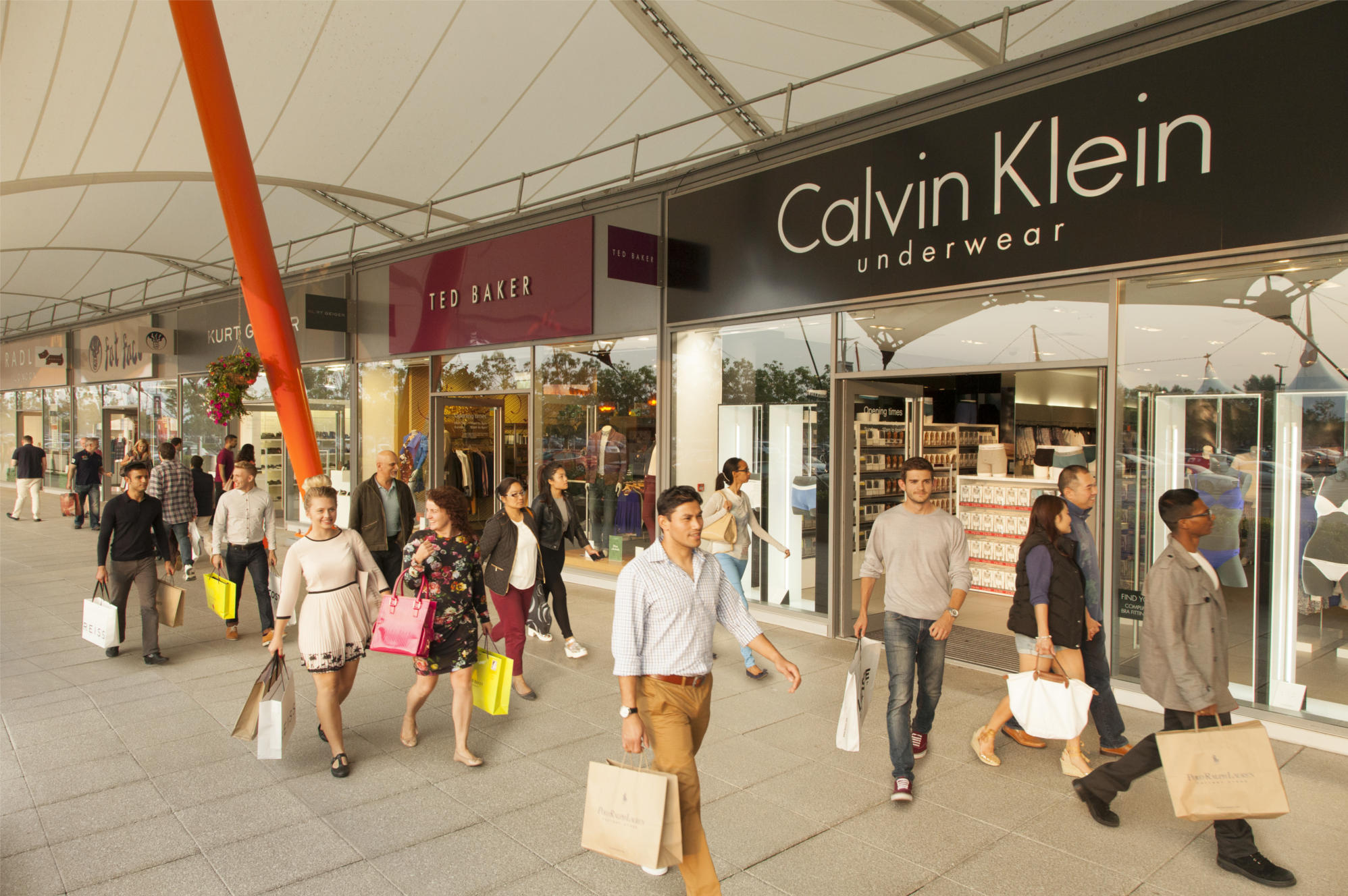 ashford-designer-outlet-new-2015.jpg (1)