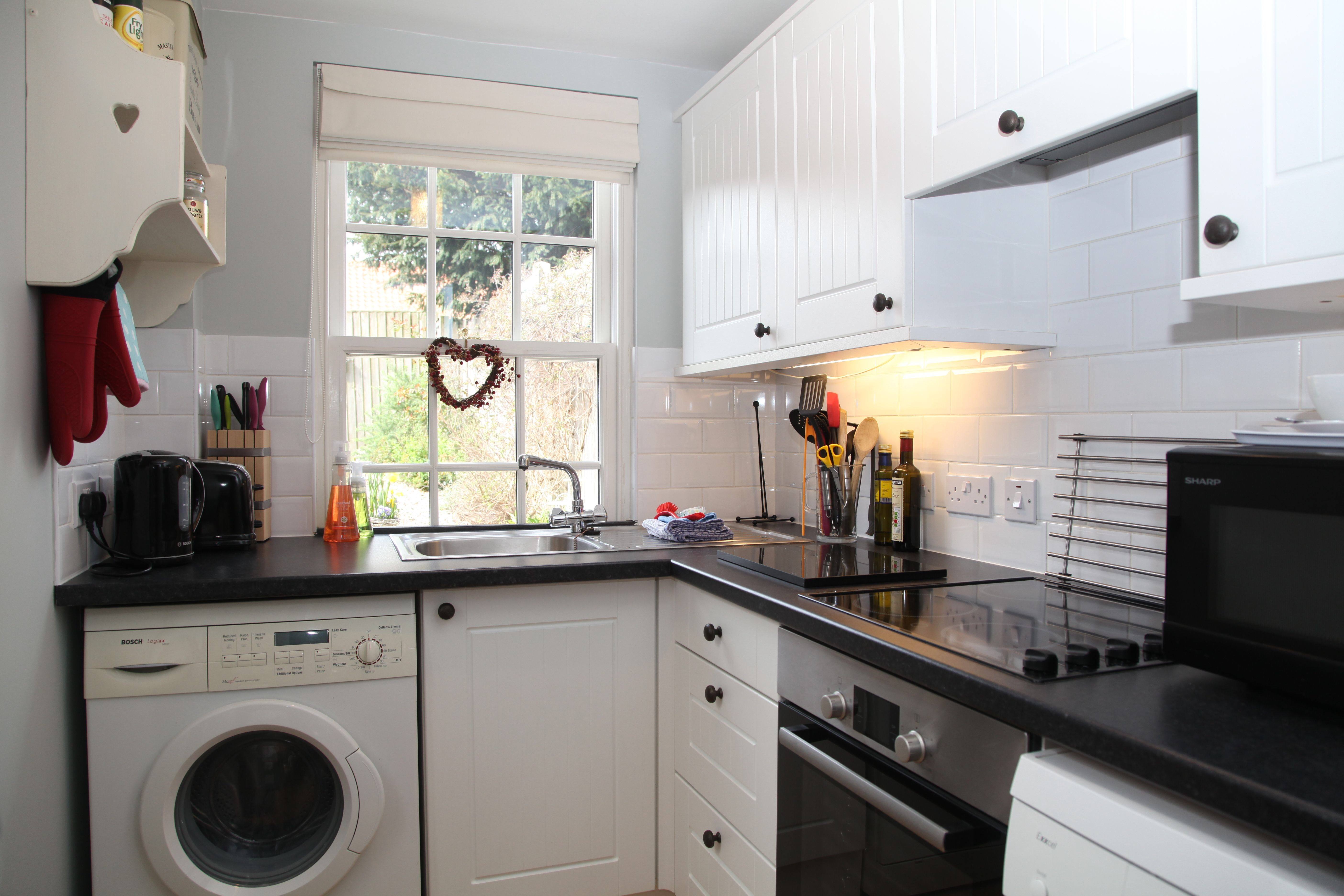 green-cottages-kitchen.jpg