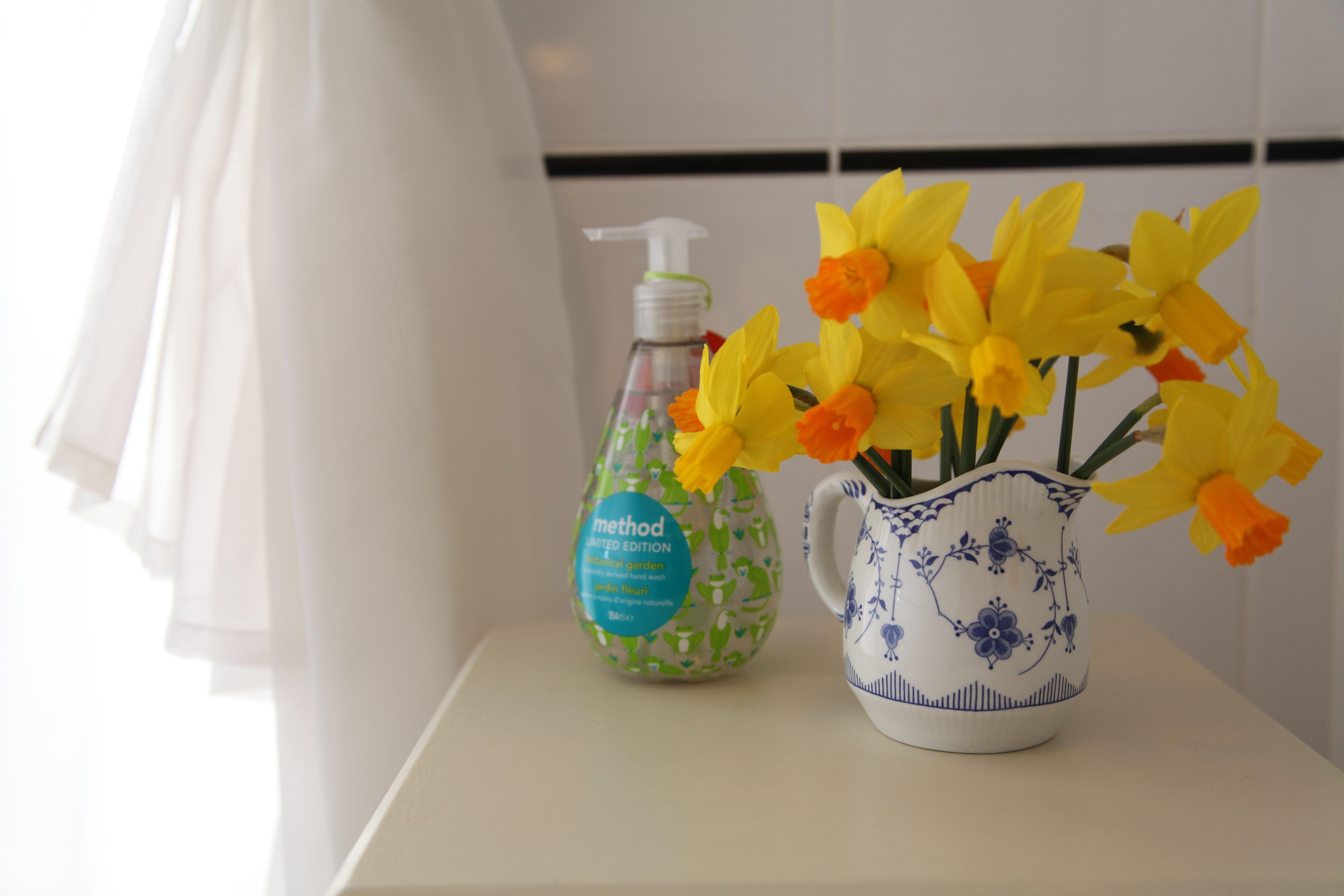 old-post-cottage-bathroom-2.jpg