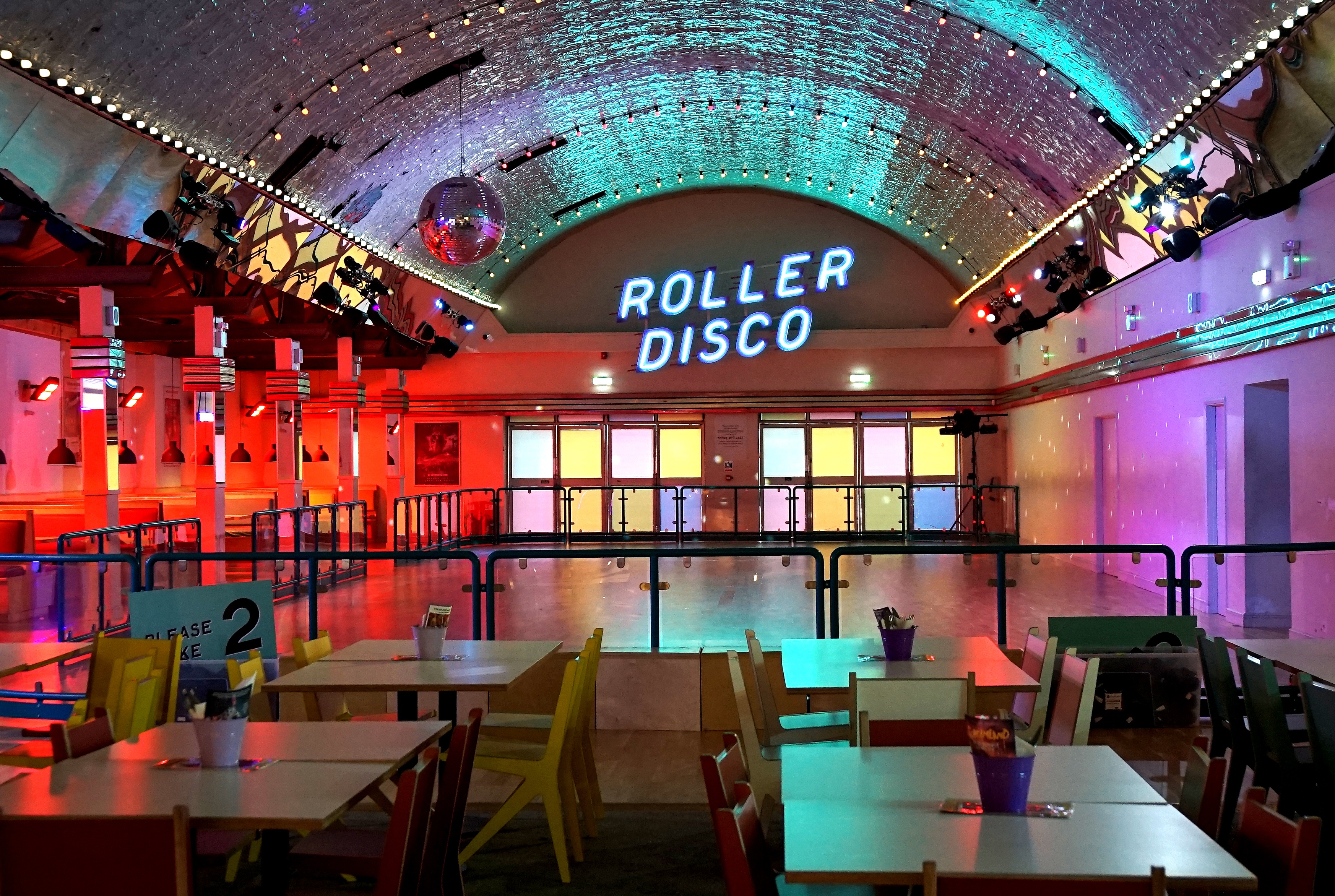 roller-room-dm.jpg