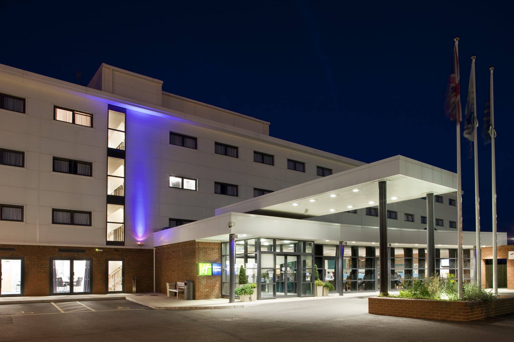 holiday-inn-express.jpg