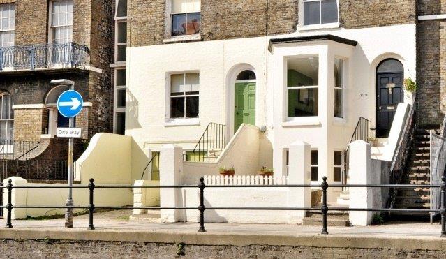 299-london-road-exterior.jpg