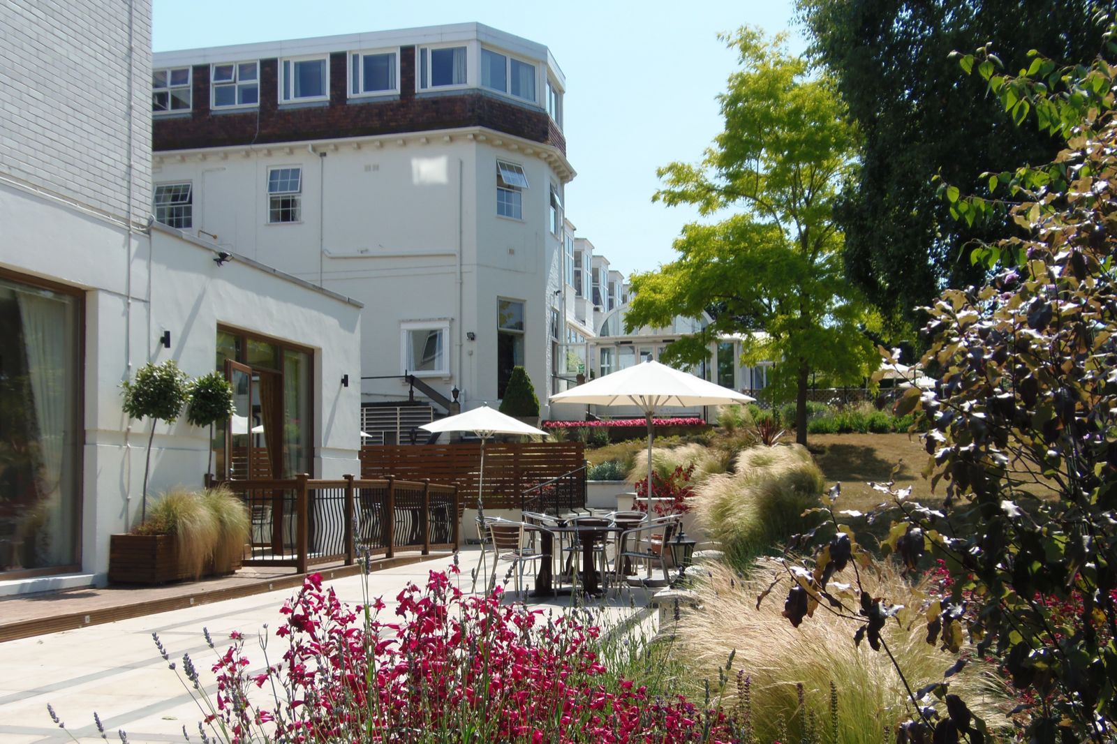 bromley-court-hotel-gardens.jpg