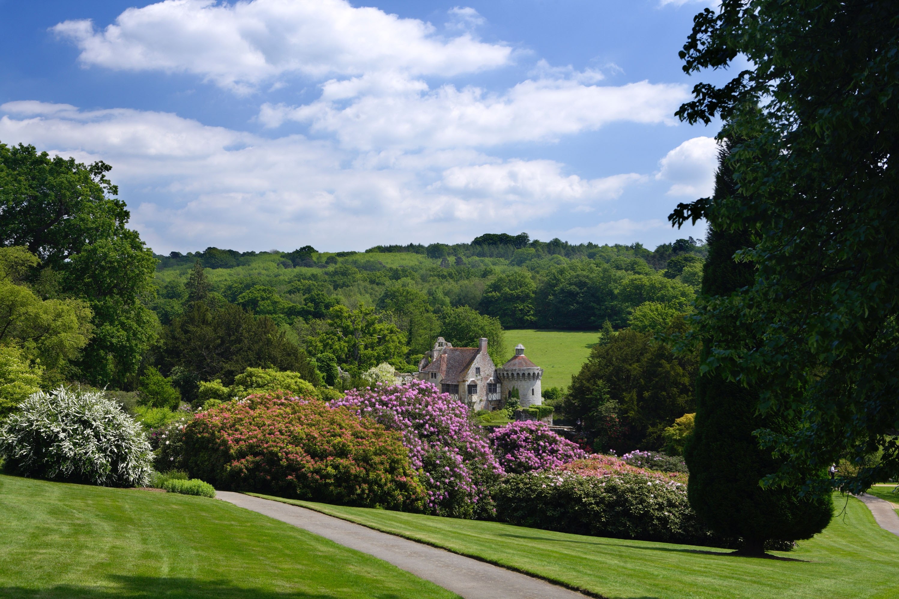 Scotney Castle credit National Trust-John Miller.JPG