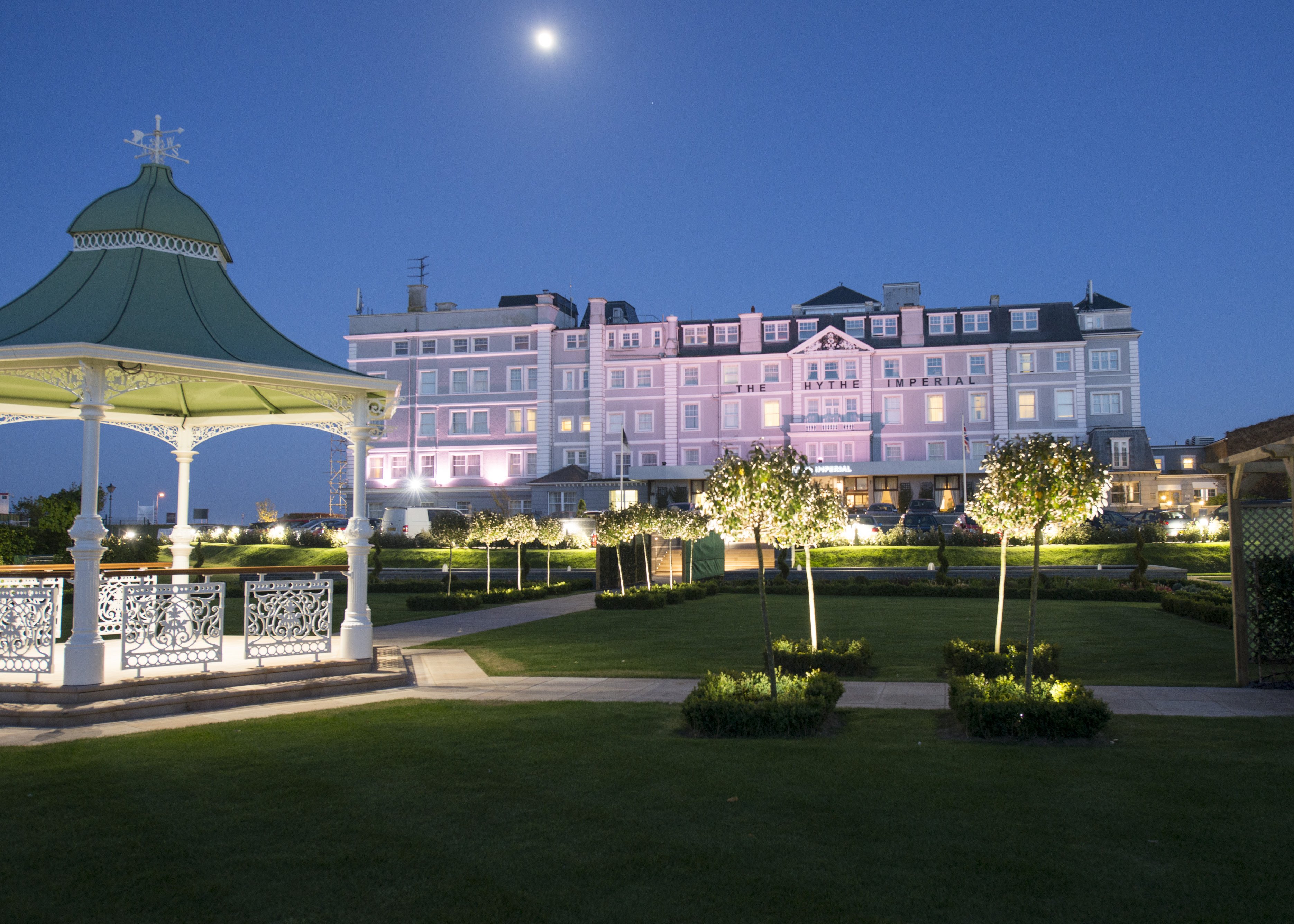 Hythe Imperial Wedding Gazebo250.jpg