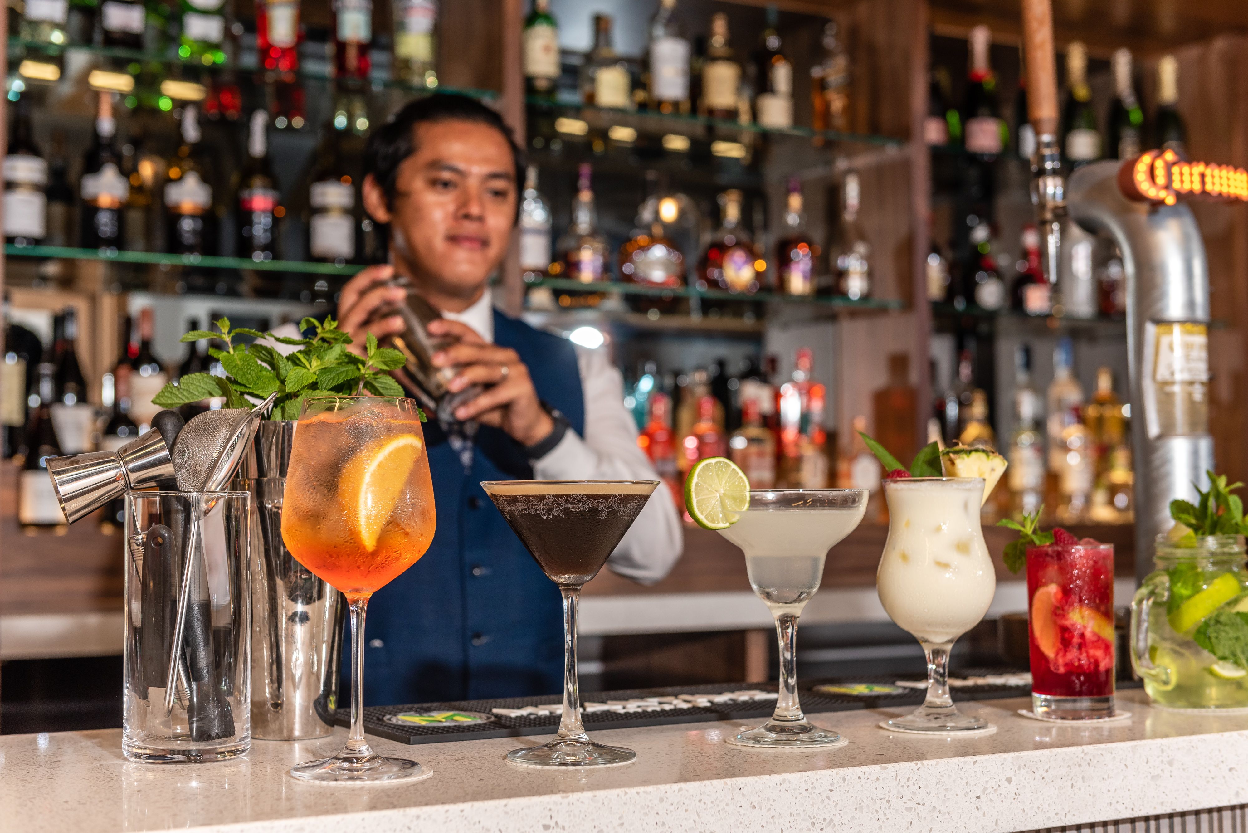 Bar 12