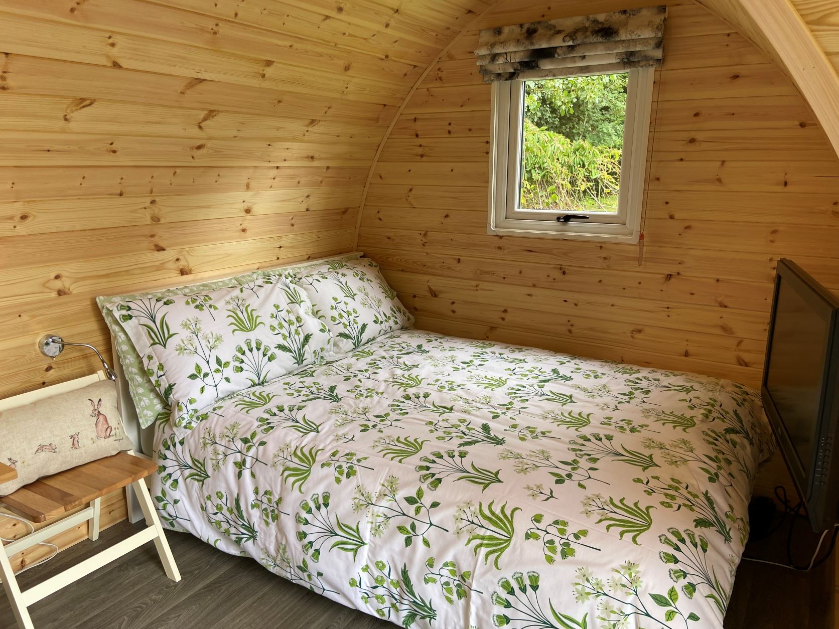 Pod Bed