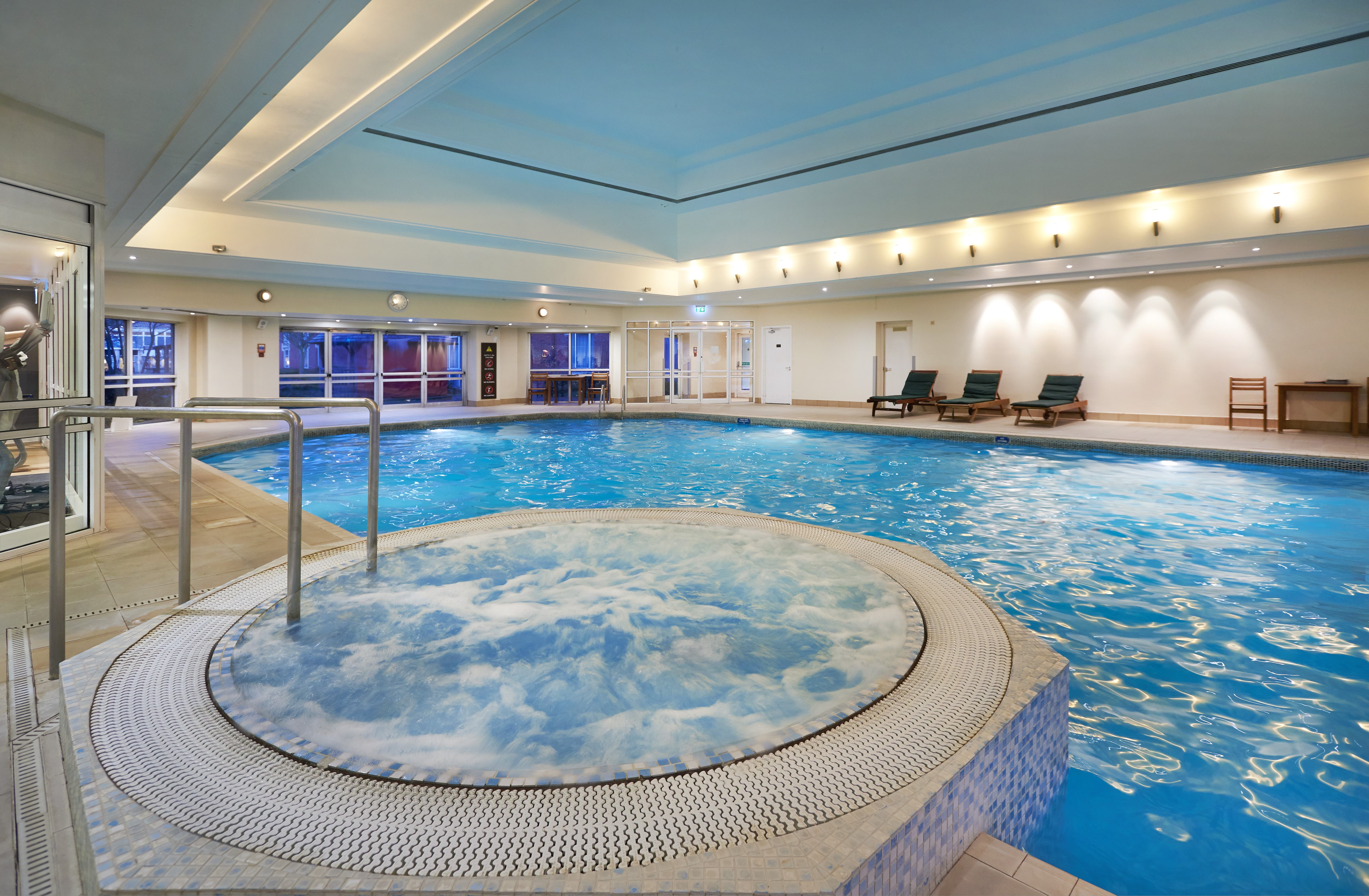 Pool.jpg