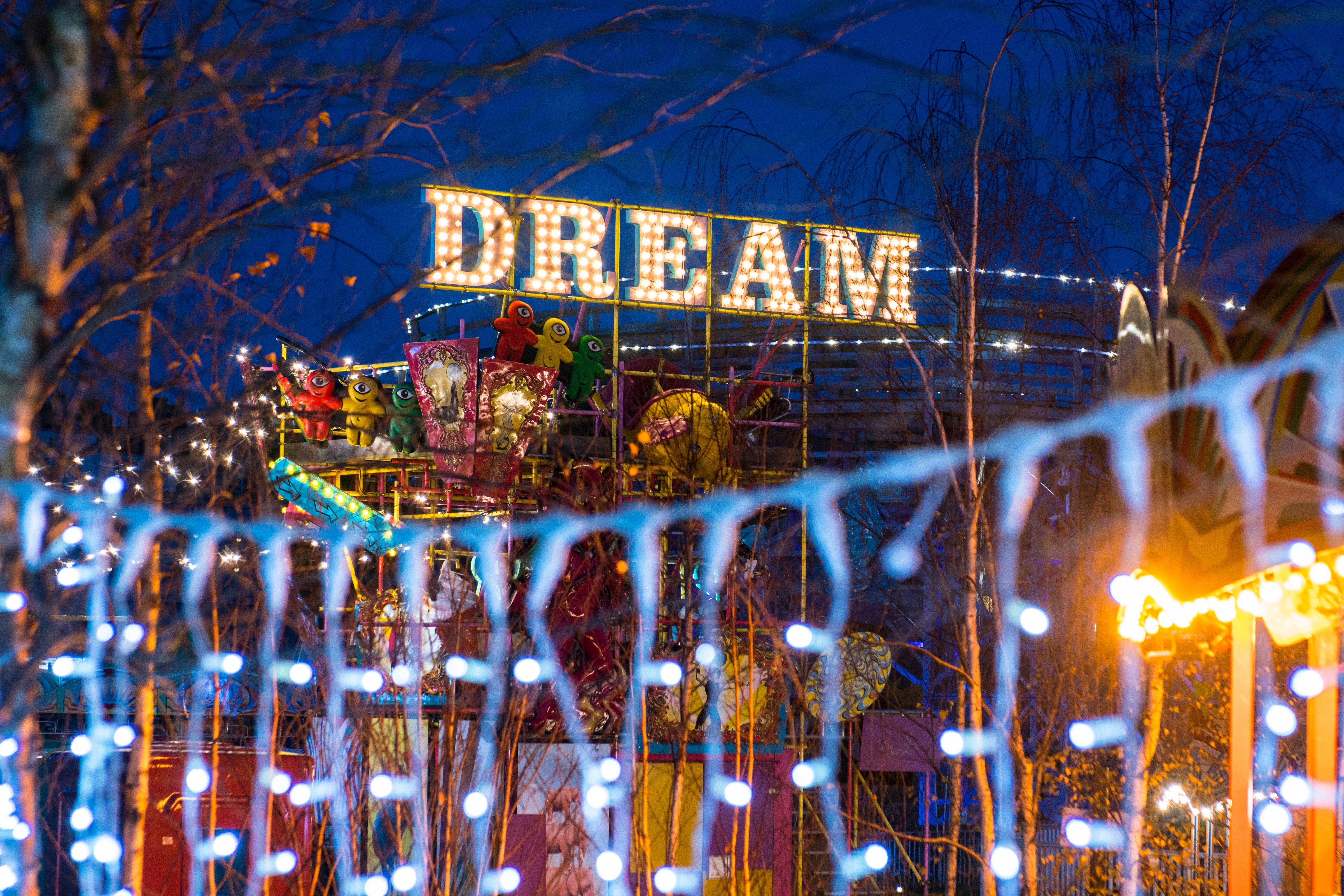 Festive Season Dreamland Ng004l